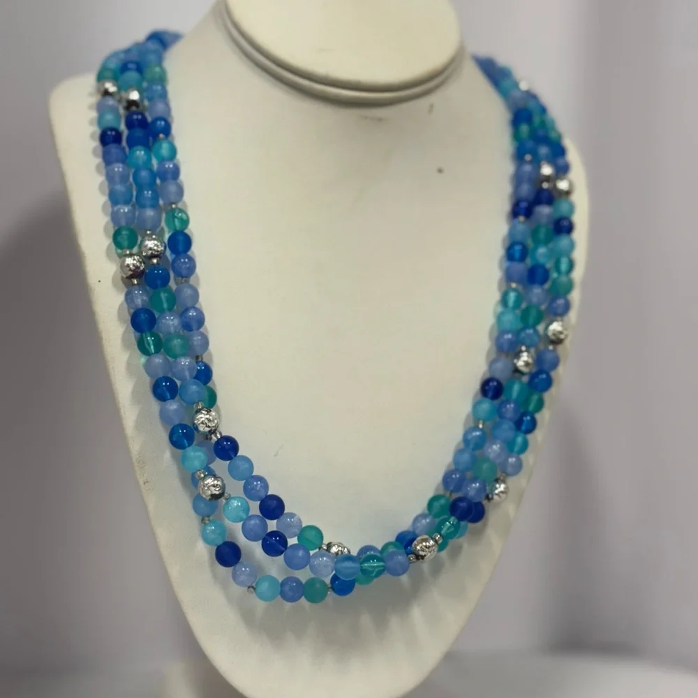 Elegant Blue Beaded Necklace